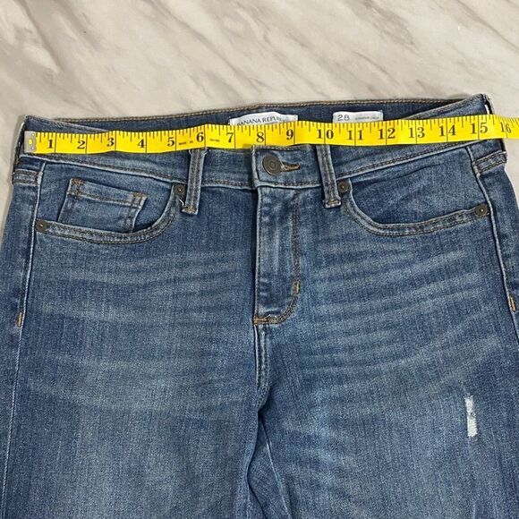 Banana Republic Premium Denim Straight Crop Jeans Size 28 Distressed Raw Hem - Picture 8 of 12